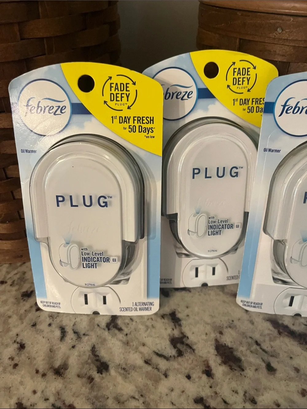Febreze Plug-In Scented Oil Warmer    4 total units